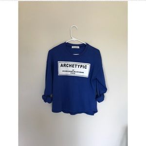 BLUE GRAPHIC LONG SLEEVE SWEATER SHIRT !!